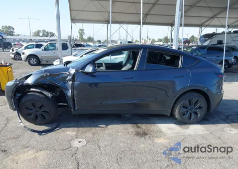 2024 Tesla Model Y Long Range Dual Motor All-Wheel Drive/Rwd из США, поврежденный, VIN 7SAYGDED0RF197366